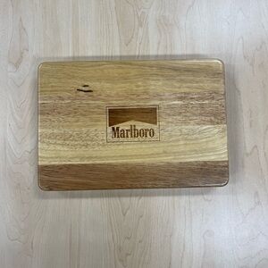 MARLBORO POKER SET. NEVER BERN USED. ♦️♥️♣️♠️